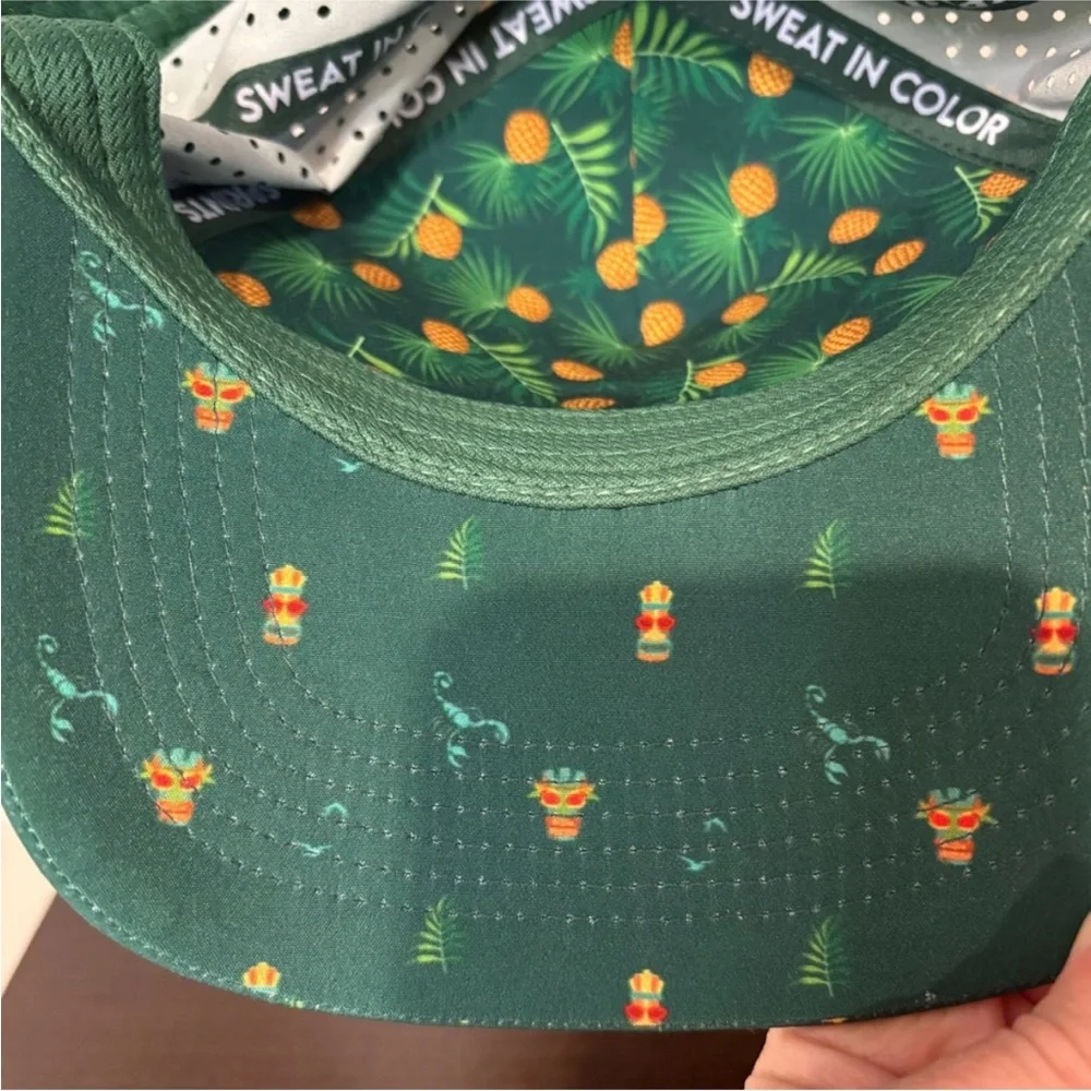 NWT Sprints “Lei’d Back” VP Performance Cap - Picture 5 of 8